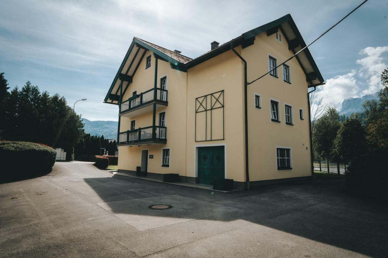 Bruckenwirt Hotel Hallein Exterior photo